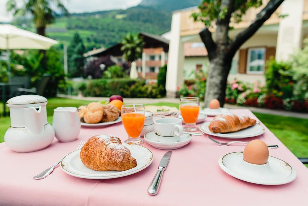 Felsenegg Hotel Nalles Exterior photo